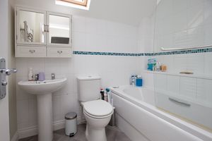 Family Bathroom- click for photo gallery